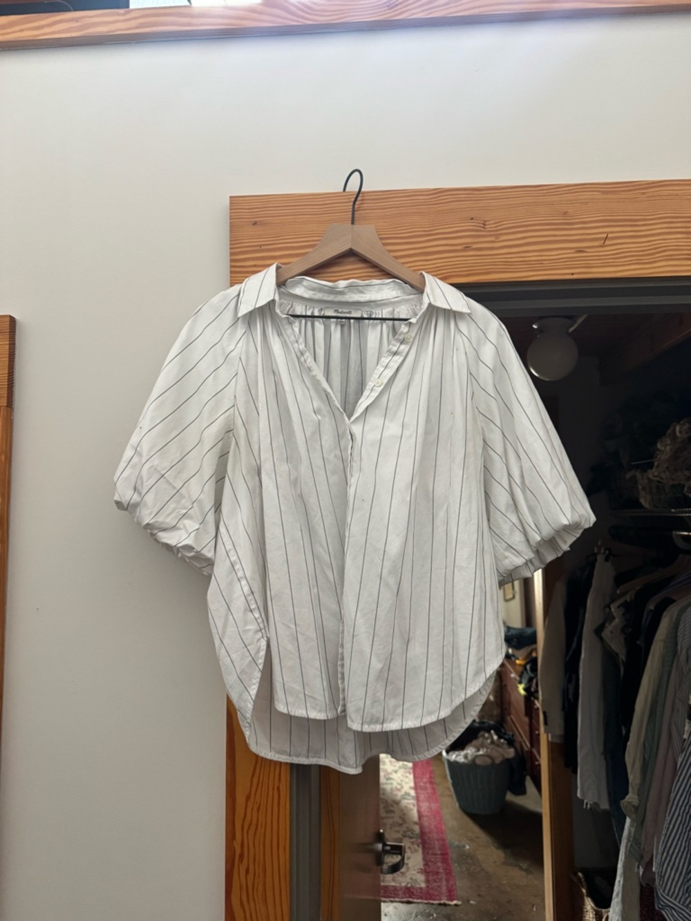 Madewell Shirred Bubble-Sleeve Button-Up Shirt - Picture 5 of 8